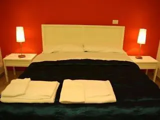 Bed & Breakfast H